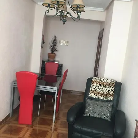 Apartamento En El Cnetro Santander 아파트